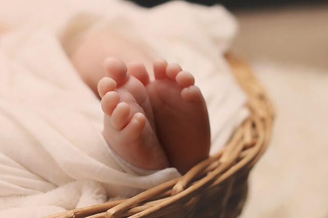 赤ん坊の足