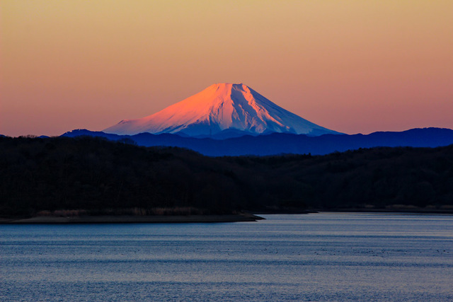 赤い富士山は 一年に一度見れるか見れないか の最大の縁起物 縁起物に関わる情報サイト 縁起物百科事典