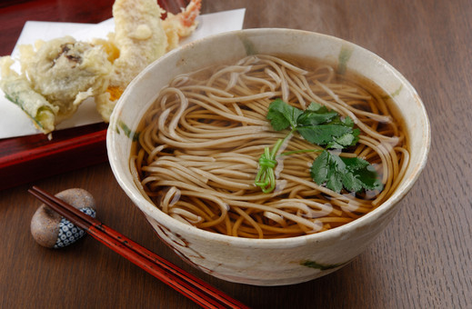 年越しそば は食べる縁起物 縁起の良い食べ方や具材も紹介 縁起物に関わる情報サイト 縁起物百科事典